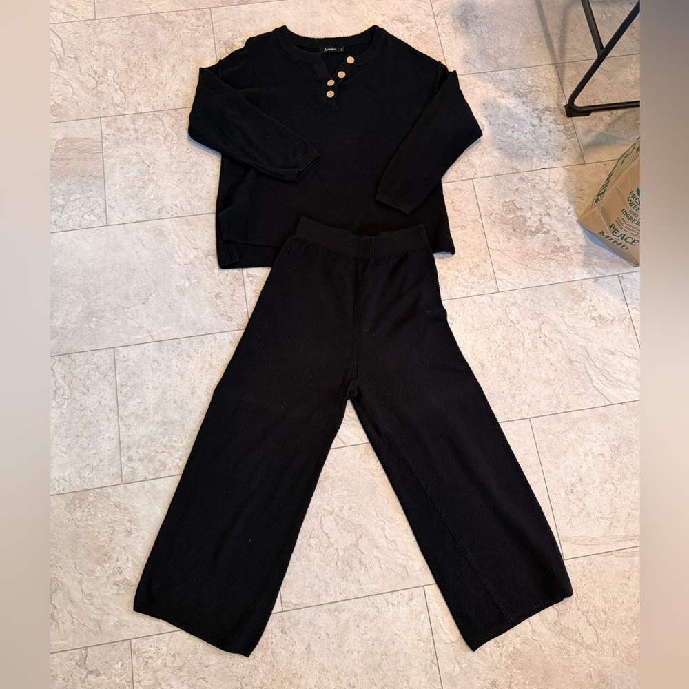 Women’s sweater set
